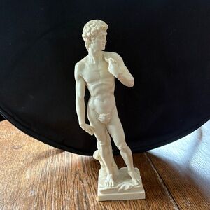 Michelangelo’s David Sculpture 12 inches tall